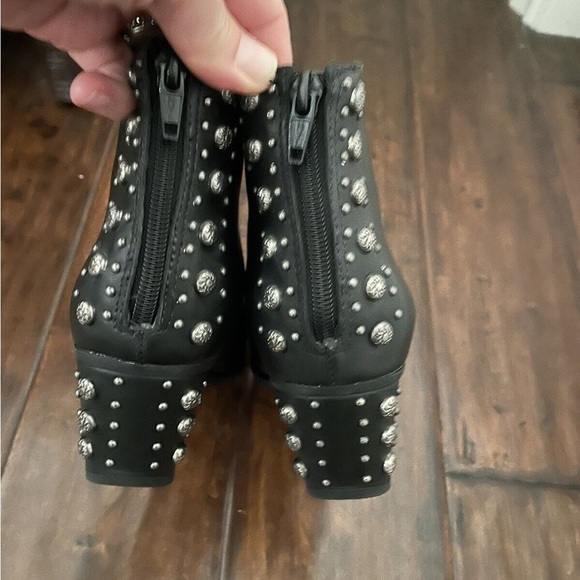 Matisse Black Orwell Ankle Boots - Picture 2 of 5